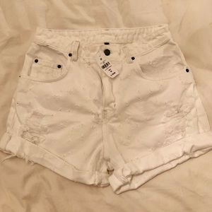 LF Carmar oversized white shorts